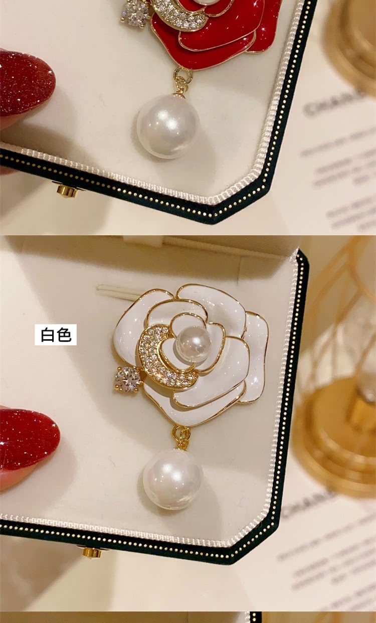 白色 