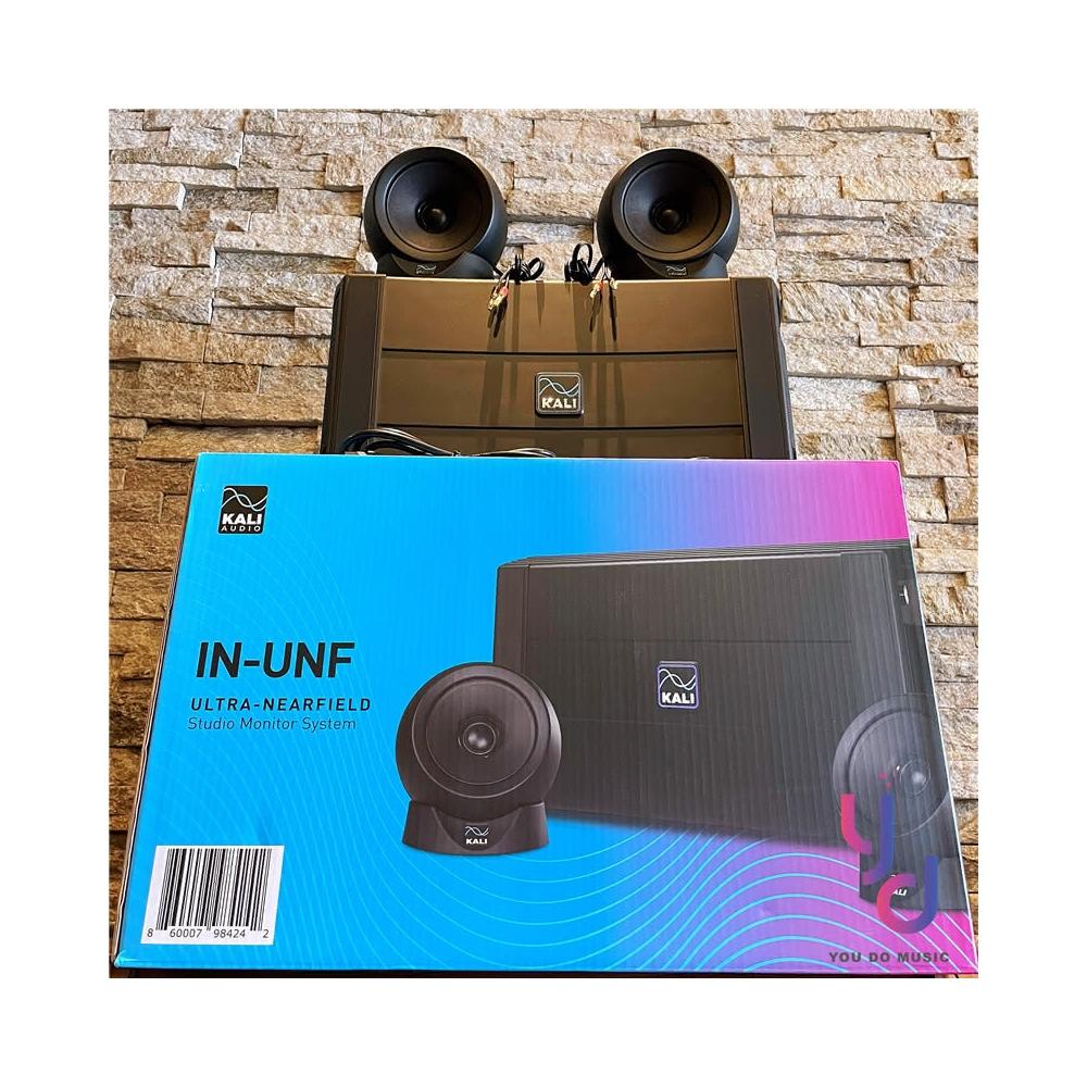 Kali Audio IN UNF 2.1 是美國原裝組合式音響，採用黑色系設計，尺寸僅143平方公分（22.2平方英吋），重量25磅（11.2公斤），適合專業監聽使用。支援單曲播放、編曲播放、迴圈播放及隨機播放模式，配備USB插槽輸入，無WiFi及藍芽功能。配件包含專用電源線、Type A-Type C專用線、使用說明書及衛星喇叭專用墊*2，提供1年保固及BSMI許可字號RS3001。完美適用於音樂製作及家庭娛樂，帶來高品質音效體驗。