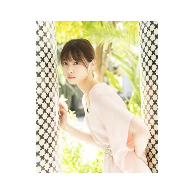 西野七瀨寫真集1st PHOTO BOOK《わたしのこと》附：明信片5種類