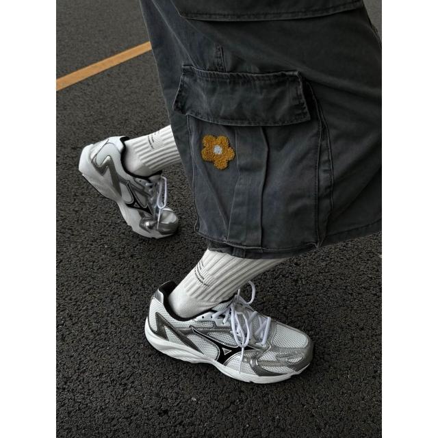 MIZUNO 美津濃】Mizuno Spark CN 白銀黑復古D1GH242804 預購