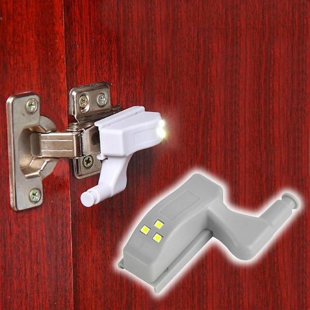 【折折小舖】開門即亮LED鉸鏈燈 (附電池/通用款) 櫃內補光 櫥櫃燈 衣櫃燈 自動開關 鉸鍊燈 找物神器