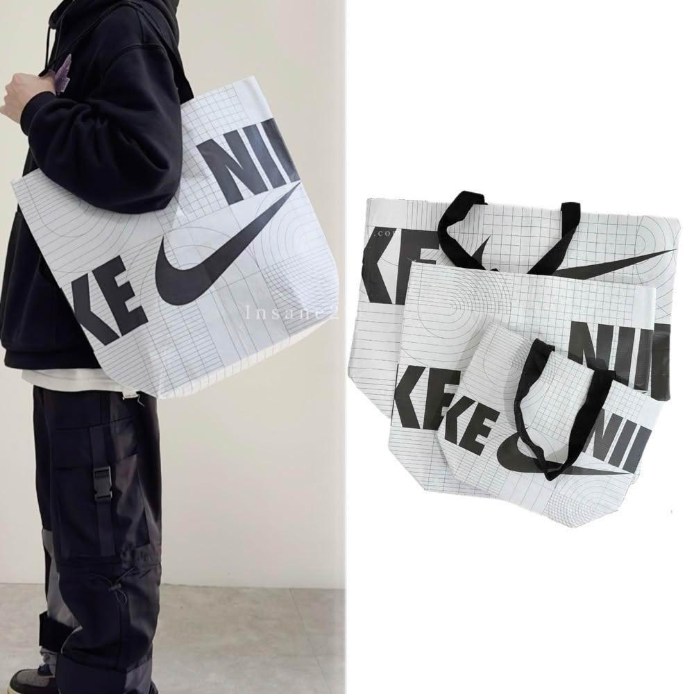 【NIKE 耐吉】NIKE 環保 防水 購物袋 手提袋 海外限定 字體 托特包 環保袋 情侶 提袋