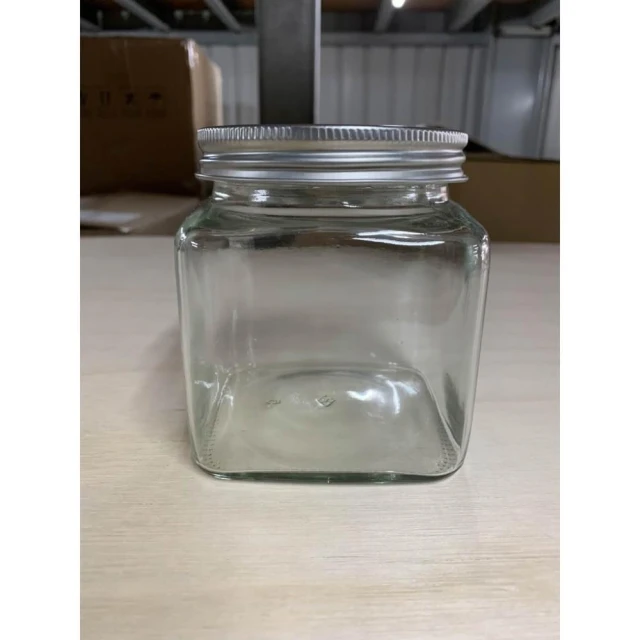 嚴選SHOP 台灣製造 附蓋 600cc銀蓋寬口四方罐 收納罐 果醬瓶 醬菜瓶 玻璃瓶 玻璃罐 儲物罐 T048 瓶子